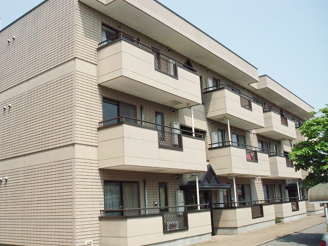 丈夫な鉄骨造りで和室があるのでゴロ寝ができるお部屋です☆クリアヴィレッジＥ　302号室